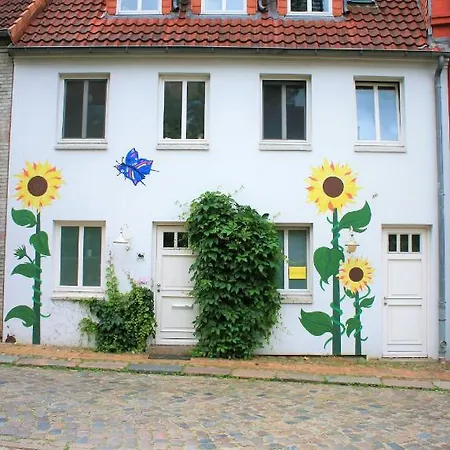 Zentrale „treibholz“ Im Sonnenblumenhaus * Flensbourg