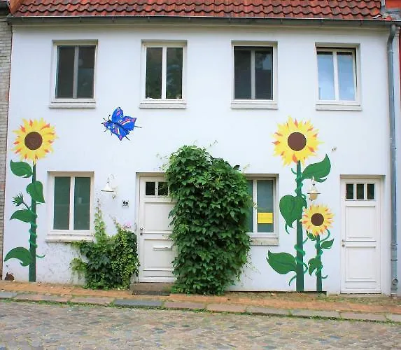 Zentrale „treibholz“ Im Sonnenblumenhaus * Flensburg